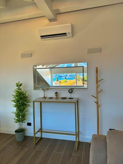Apt. Aries - Penthouse Менаджо Экстерьер фото